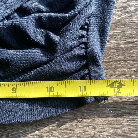 Missufe Women's Athletic Long Sleeve Shirts Cross Wrap Workout Small Crop Top - Picture 7 of 8